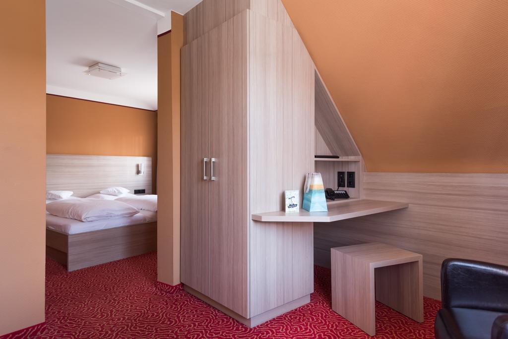 Buergerbraeu Hotel Юберлинген Екстериор снимка
